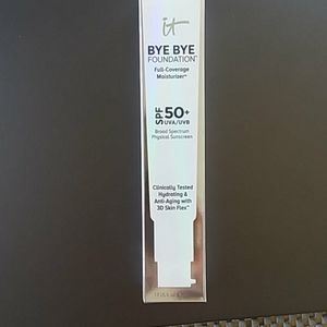 NWT it make up